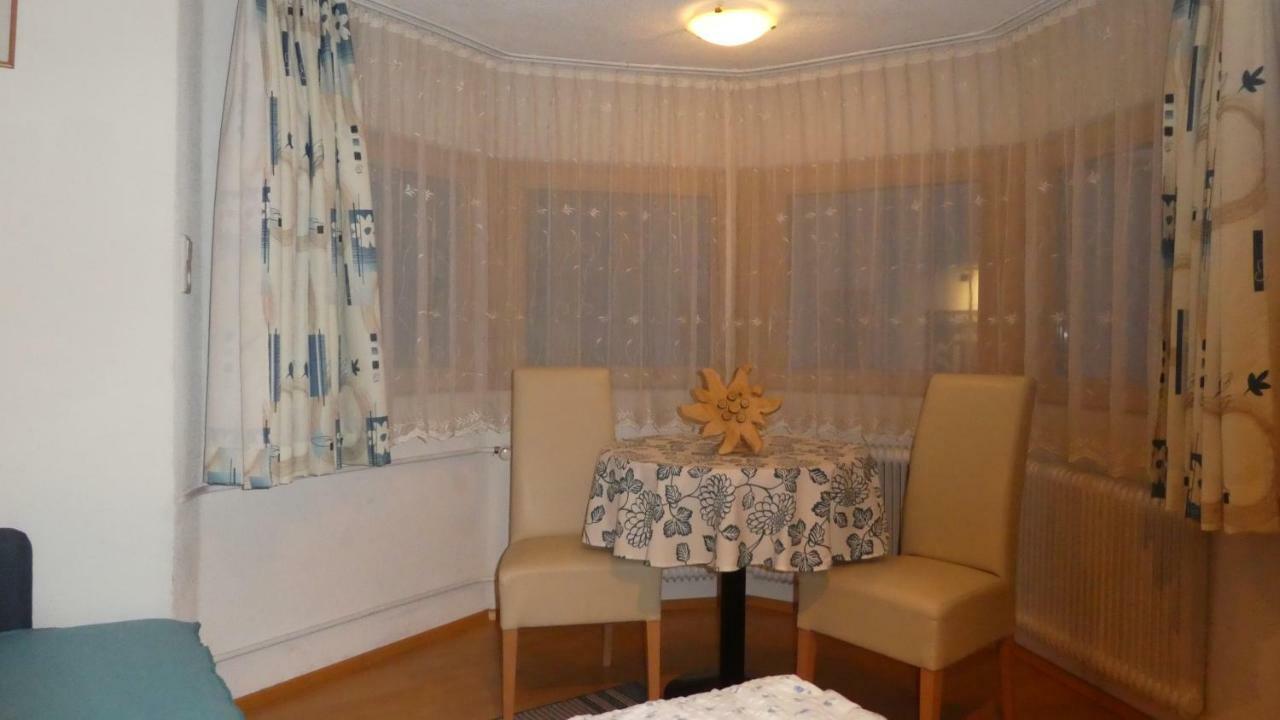 Appartements Pfausler Oetz Eksteriør billede